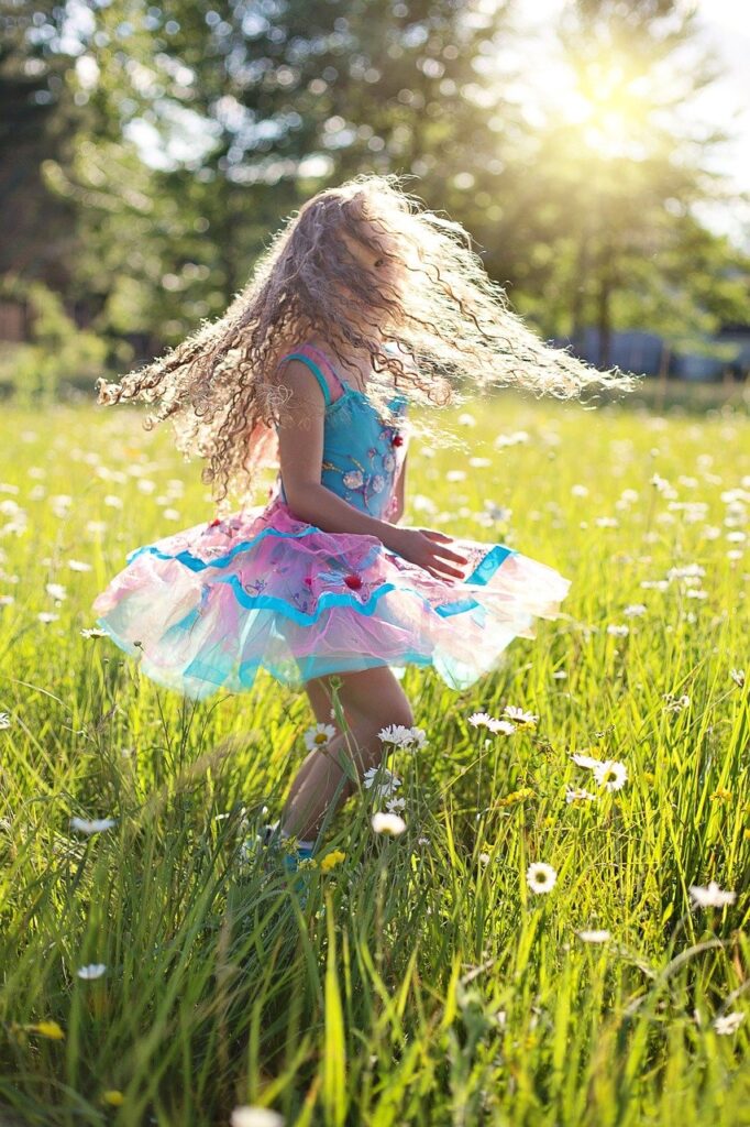 dance, little girl, twirling-2432909.jpg