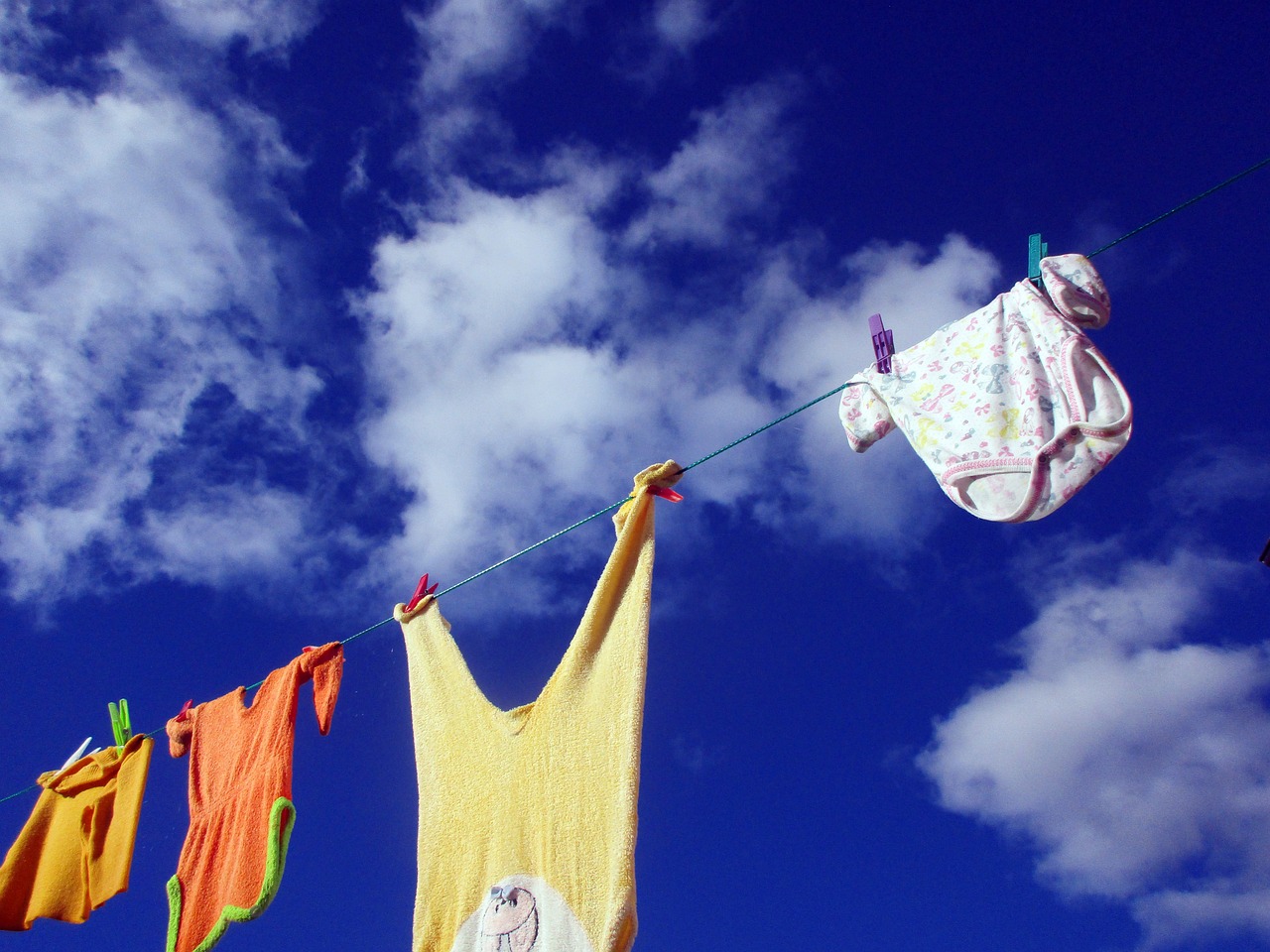 clothes line, wash clothes, laundry-2205055.jpg