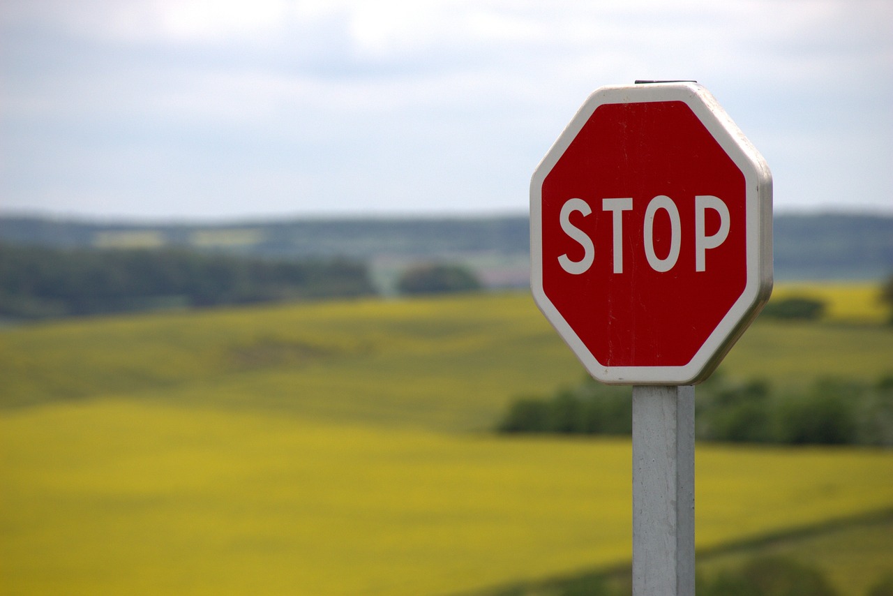 stop, sign, traffic sign-634941.jpg